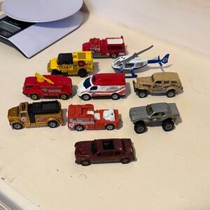 Lot of 10 all matchbox Die-Cast Toy Vehicle various years some vintage